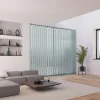 5 lamelles verticales orientables 89mm pour store californien en voile gris clair sans chaînette basse H.260cm Madeco