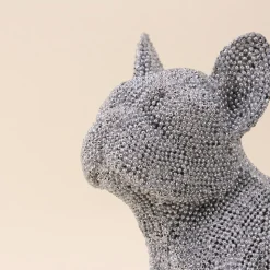 Bouledogue en résine argentée 20cm