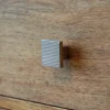Bouton de meuble carré Diss gris l.3.2cm x h.3.2cm x p.2.2cm