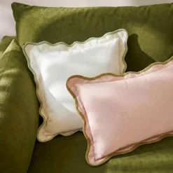 Coussin beige contour vagues 40x60cm