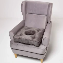 Coussin bouée rehausseur en suédine gris, 50 x 50 x 10 cm - HOMESCAPES