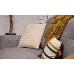 Coussin carré 40 x 40 cm en coton brodé en lignes beige - TWINKLE