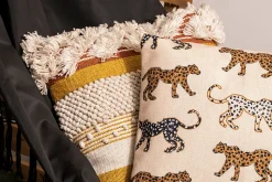 Coussin carré Leopold imprimé tigres beige L.45 x l.45cm Deco&co