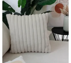 Coussin cottele effet velours design et moderne