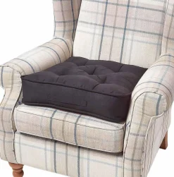 Coussin d'assise rehausseur en suédine noir, 50 x 50 x 10 cm - HOMESCAPES