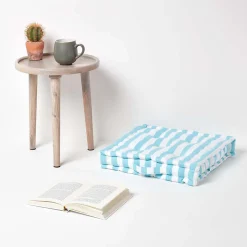 Coussin de sol bleu - grandes rayures - 50 x 50 cm - HOMESCAPES