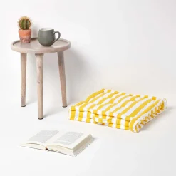 Coussin de sol jaune - grandes rayures - 40 x 40 cm - HOMESCAPES