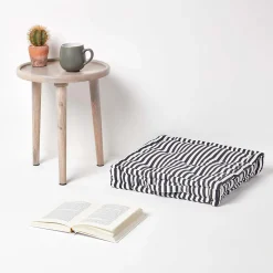 Coussin de sol noir - fines rayures - 40 x 40 cm - HOMESCAPES