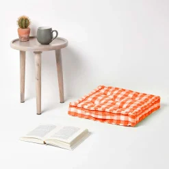 Coussin de sol orange à  grands carreaux vichy, 40 x 40 cm - HOMESCAPES