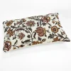 Coussin motif floral Miekki GoodHome rose et blanc l.30 x L.50 cm