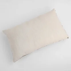 Coussin motif floral Miekki GoodHome rose et blanc l.30 x L.50 cm