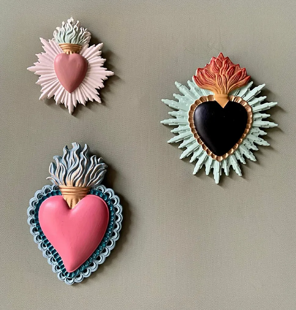 Décoration murale ex-voto cœur coloré H.7,3cm Emde