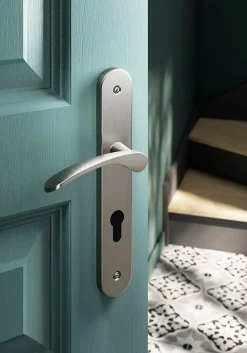 Ensemble poignée sur plaque rondcylindre GoodHome Beare effet nickel satin gris L.110.5mm x l.40mm entraxe 195mm