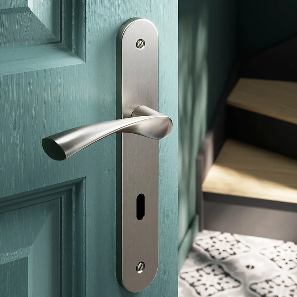 Ensemble poignée sur plaque rond serrure GoodHome Breage effet nickel satin gris L.120.5mm x l.40mm entraxe 195mm