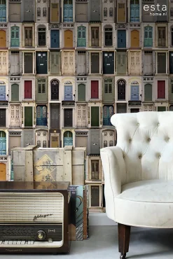 ESTAhome papier peint intissé XXL portes vintage beige, bleu, rouge et vert - 50 x 900 cm - 158504