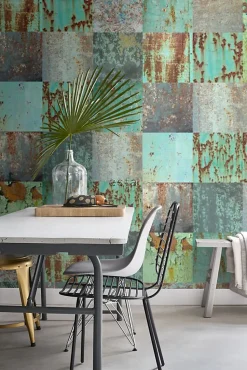 ESTAhome papier peint intissé XXL patchwork de plaques de metal rouillé et vieilli bleu canard et marron - 50 x 900 cm - 158203