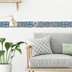 Frise adhésive 10 cm X 300 cm, carreaux de ciment bleu et beige, déco géométrique pour murs et sols, look rétro et moderne.