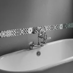Frise adhésive décorative autocollante 5x300 cm, motif carreaux de ciment style ancien, terretière, décoration murale intérieure.