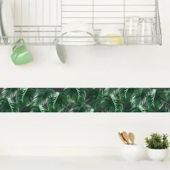 Frise adhésive 15x300cm, déco autocollante tropicale feuilles vertes sur fond noir, décoration murale originale et facile à poser.