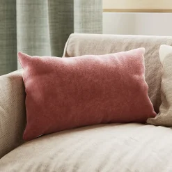 Housse de coussin effet velours Valgreta vieux rose l.50 x H.30cm GoodHome