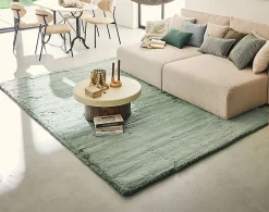 Joy - tapis rectangulaire - fausse fourrure - vert sauge - Lisa Design