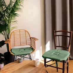 Lot de 4 galettes de chaise à rabat, 40x40 cm, vert argile, nouettes, 100% polyester certifié oeko-tex, Basic, CMADECO