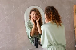 Miroir Goutte Asymétrique Tulup 50 x 100 cm Mural Sans Cadre Style Naturel et Minimaliste pour Intérieur Moderne