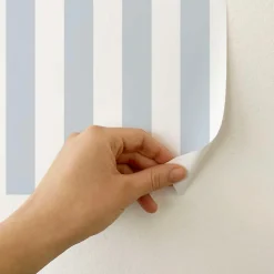 Papier peint adhésif petites rayures bleu et blanc vinyle lavable et amovible - 1 rouleau 50x300 cm - Decochic