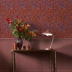 Papier peint intissé Blackthorn plum imprimé fleurs violet, terracotta L.1000 x l.52cm William Morris
