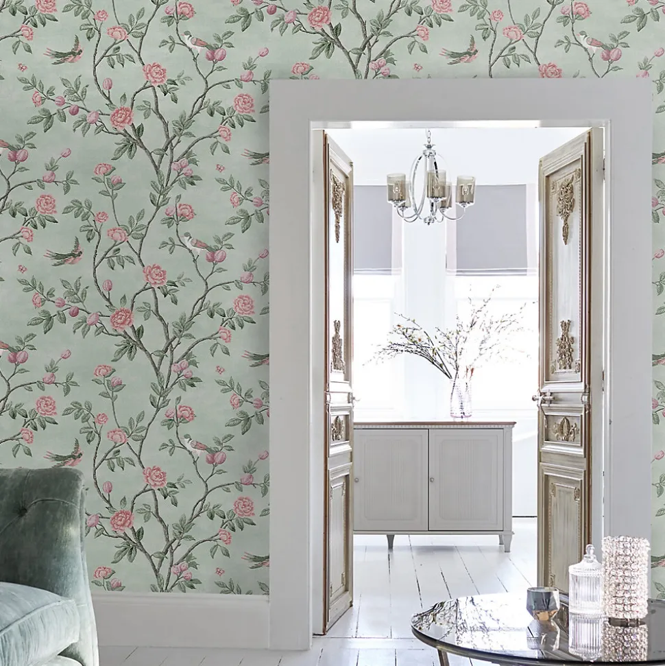 Papier peint intissé Eglantine imprimé fleurs d'eglantine vert L.1000 x l.52cm Laura Ashley