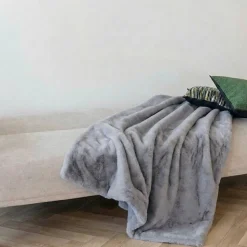 Plaid en fausse fourrure 157x230cm