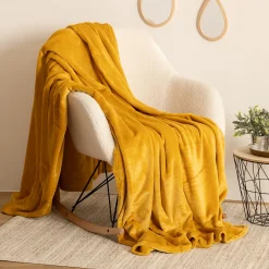 Plaid uni en flanelle - jaune moutarde 180x230 cm - Atmosphera