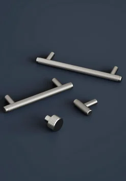 Poignée de meuble en T GoodHome Irus acier effet nickel satin gris l.136mm x l.12mm x H. 35mm entraxe 96mm
