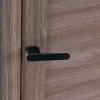 Poignées de porte sur rosace oblongue noir mat - Modèle Marina