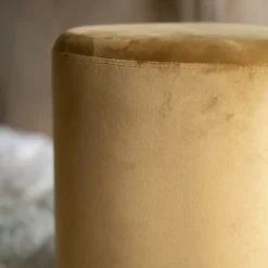 Pouf triangulaire en velours jaune - Emmy