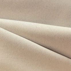 Rideau Occultant beige prêt à poser pour un intérieur élégant