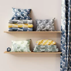 Rideau tamisant à œillets effet flammé Peca imprimé géométrique bleu marine H.260 x l.140cm GoodHome