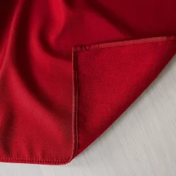 Rideau uni isolant et thermique (140x240 cm - Rouge)