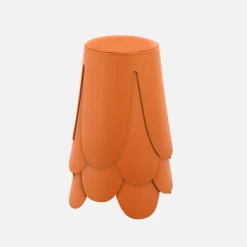 Set de 4 tabourets empilables simili cuir orange. Niki D.30 / 44 x H46cm