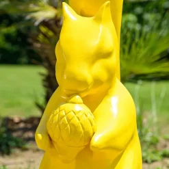 Statue écureuil de jardin jaune 64 cm