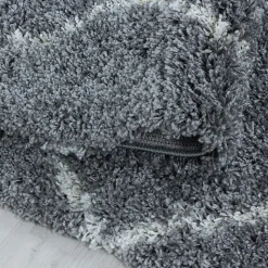 Tapis berbère tissé motif losange SHAGGY A, Gris