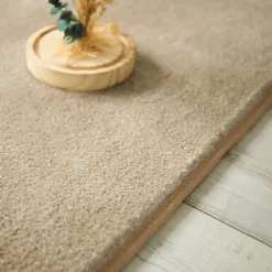 Tapis doux - Hypnose beige nude - Galon tabac - 80 x 150 cm