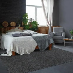 Tapis pour une chambre ou une entrée tissé motif uni SAKRDA, Noir
