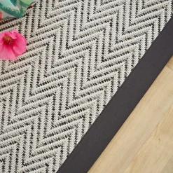 Tapis tissé plat - Java Chevron blanc - Ganse coton anthracite - 80 x 150 cm