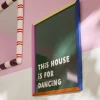 Toile encadrée Taxi Brousse - This house is for dancing - fond vert et cadre multicolore