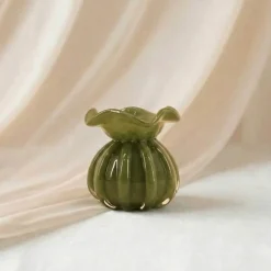Vase boule plissé en verre opaque 11cm
